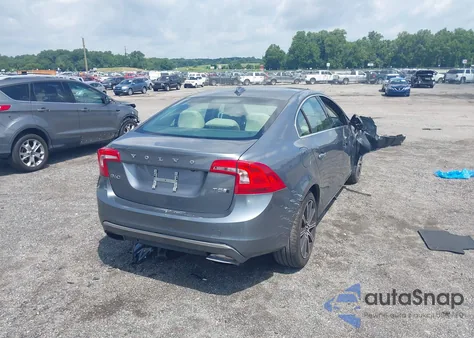 2018 Volvo S60 Inscription T5 z USA, uszkodzony, nr VIN LYV402TKXJB174267